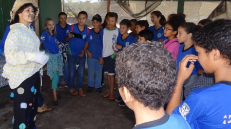Alunos participam de gincana ecológica em projeto de produção de mudas da CHTP Alunos participam de gincana ecológica em projeto de produção de mudas da CHTP