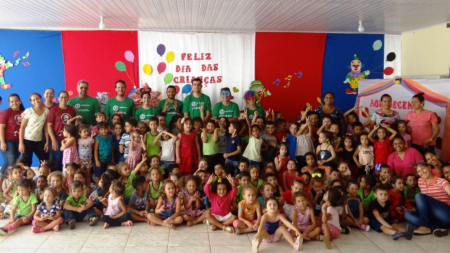 Dia das Crianças: Colaboradores da UHE Teles Pires realizam ação voluntária em creche Dia das Crianças: Colaboradores da UHE Teles Pires realizam ação voluntária em creche