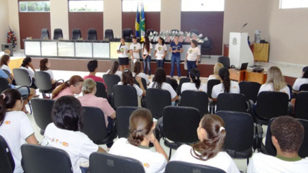 Projeto capacita jovens para o combate à violência e exploração sexual Projeto capacita jovens para o combate à violência e exploração sexual