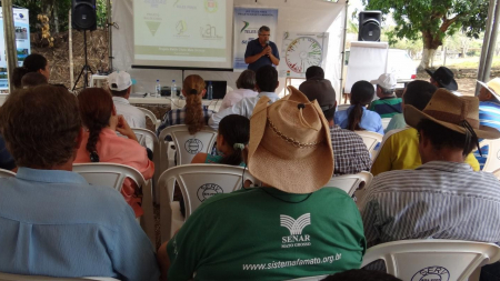 Técnicos e produtores participam de Dia de Campo em Alta Floresta Técnicos e produtores participam de Dia de Campo em Alta Floresta
